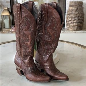 GORGEOUS Distressed Brown Lane Boots